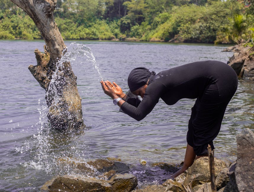 Persoană lucrează la proiect creativ